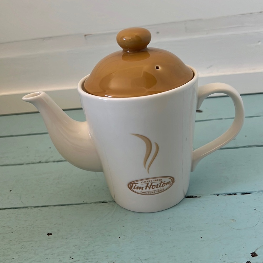 Tim Hortons Ceramic Teapot, White with Brown Lid, 2 Cup 2006 Limited Edi…